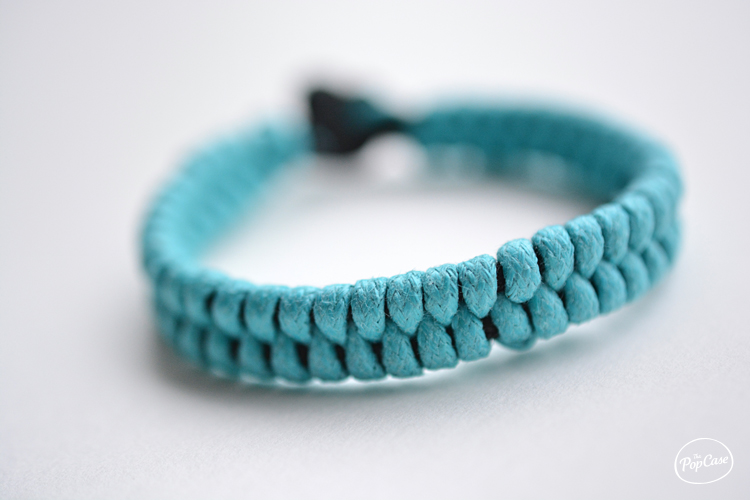 Bracelet en élastiques – Un cadeau coloré super simple à fabriquer !